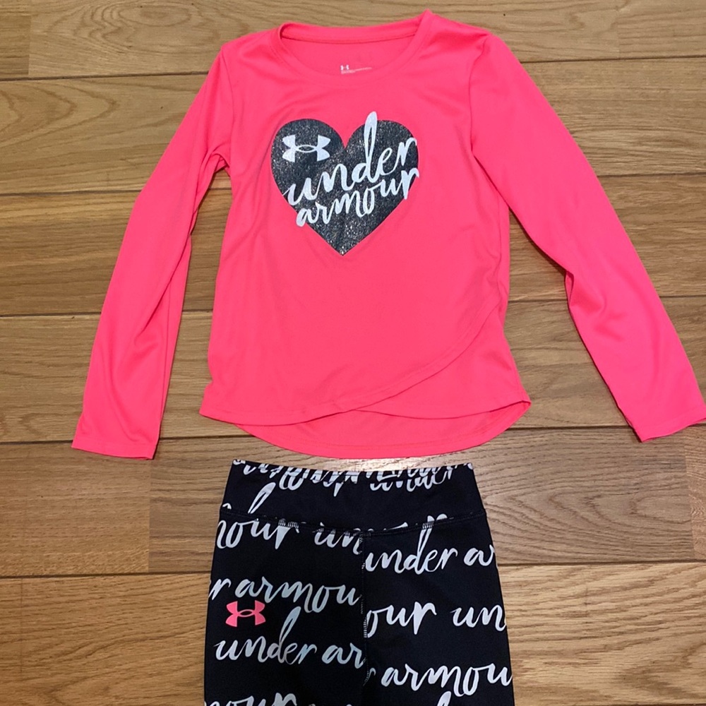 Girls Under armour matching outfit. Size 6. Bright colors!